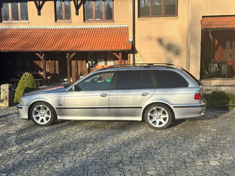 BMW E39 528i - 3