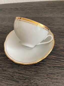 Značený porcelánový mocca šálek s podšálkem se zlatou ořízko - 3