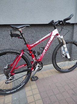 Trek Top Fuel 8 celoodpružené horské kolo (M) - 3