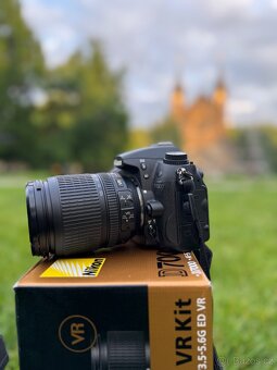 Nikon D7000 + objektiv a brašna - 3