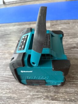 Přenosný reproduktor Makita DMR200 (bez baterie) - 3