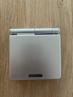 Nintendo game boy advance - 3