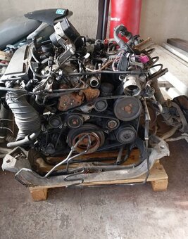 Prodám motor z Mercedes C220 CDI - 3