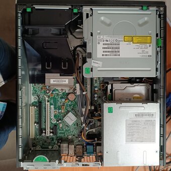 HP Compaq 8200 Elite Small Form Factor PC - 3