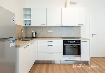 Pronájem bytu 2+kk, Čakovická, Prosek, 22900 Kč/měs, 43 m2 - 3