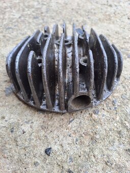 Hlava motoru Čz 98 - 3