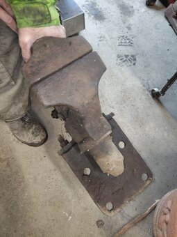 Kovářský svěrák - 3