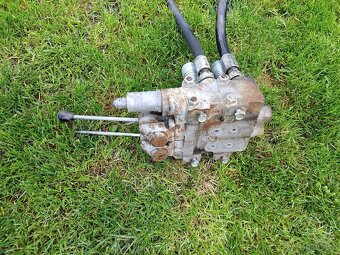 Hydraulicky rozvaděč - 3