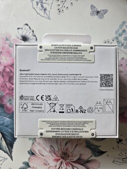 Sluchátka Samsung Galaxy Buds3 - 3
