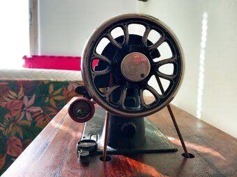 šicí stroj Gritzner - 3