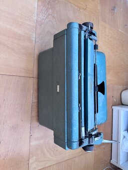 Psací stroj Consul - 3