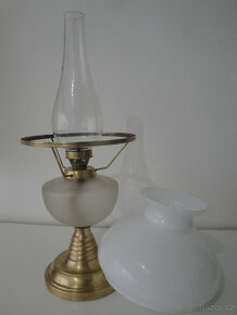 mosazno skleněná stará petrolejová lampa - 3