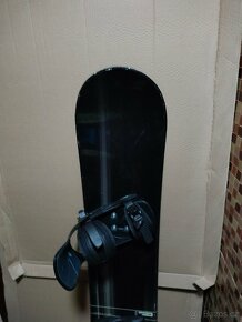Prodám zánovní snowboard PRJECT 133cm dlouhý. - 3