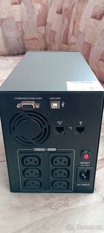 Prodám záložní zdroj UPS CyberPower Value 2200EILCD - 3