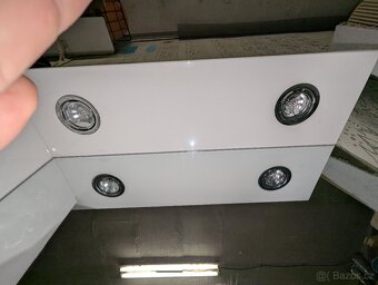 Zrcadlo se skříňkou 105x70 - 3