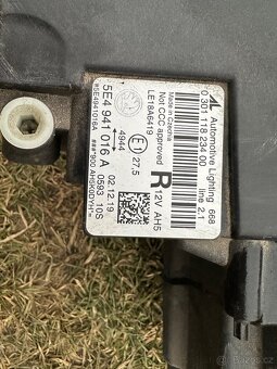 Originální pravé přední LED světlo Škoda Octavia 4 - 3