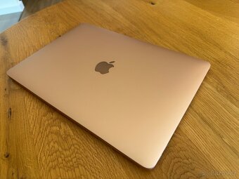 MacBook Air, Retina, 13palcový, 2019, 16 GB - 3