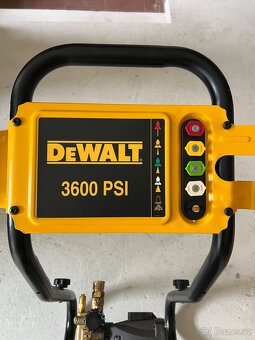 Dewalt Honda Engine 3600Psi Novy Pressure Washer Na Prodej - 3