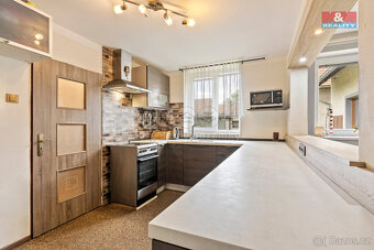 Prodej rodinného domu, 1061 m², Úžice, ul. Školní - 3