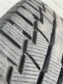 SUPERIA BLUEWIN SUV 235/55 R19 105H 4Ks zimní pneumatiky - 3