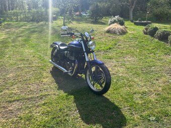 Triumph speedmaster 900 - 3