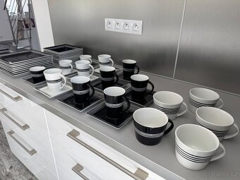 Porcelánová sada- talíře, misky, čaj, káva. 36 ks - 3