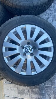 VW alu 5x112 R17 se zimními pneu 5mm - 3