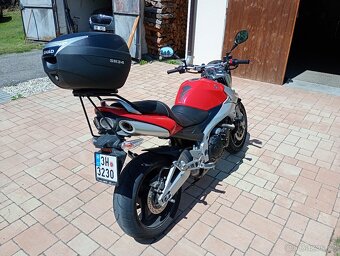 Suzuki GSR 600 - 3