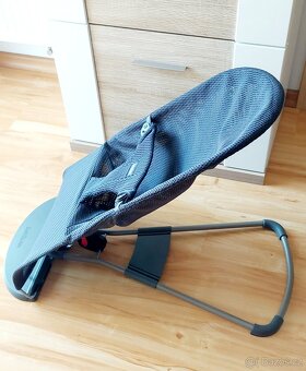 Lehátko Babybjörn s mesh potahem - 3