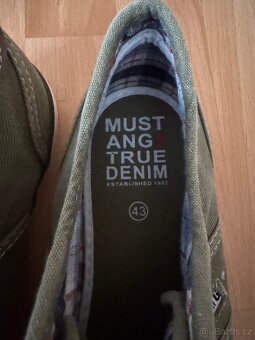 Pánské plátěné slip on tenisky Mustang vel. 43 - 3