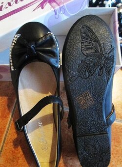 Nové dívčí boty, vel. 34 + nová sukně - 3