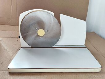 Ruční kráječ IDEAL 170 - 3