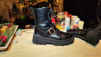 Dámské kotníkové boty s platformou vel. 40 - 3