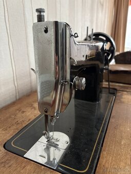 Mechanický šicí stroj Zetina - 3