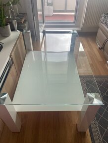 krásný skleněný stůl - 3