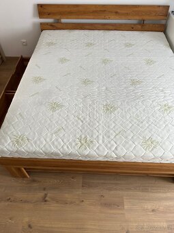Masivní dubová postel Sofi 180×200 + matrace + 4 šuplíky - 3