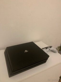 PlayStation 4 Pro 1 TB - 3