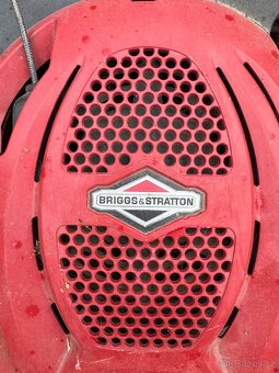 Benzínová sekačka Briggs & Stratton Toro 675 - 3