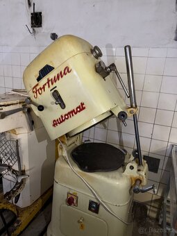 DĚLIČKA TĚSTA  FORTUNA A3 AUTOMAT - 3