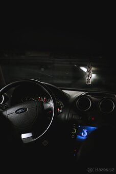 Prodám Ford Fiesta 1.6 Sport - 3
