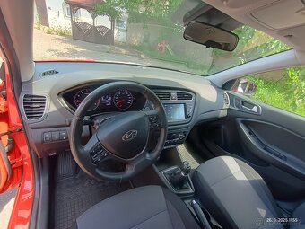 Hyundai i20 1,2 r. 59 tkm, r.v. 2020 - první majitelka - 3