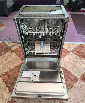 Myčka Whirlpool 6th sense - 3