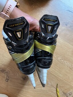 Prodám dětské hokejové brusle Bauer Supreme 3S (Y11) - 3