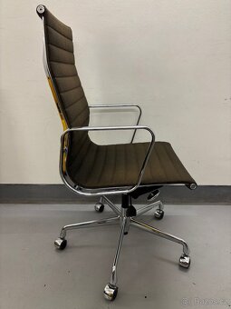 Kancelářská židle Vitra Eames EA 119 - 3