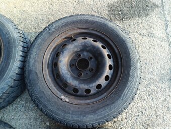 Zimní pneu 195/65/15 z Mazdy - 5x114 Nokian 6-7 mm - 3