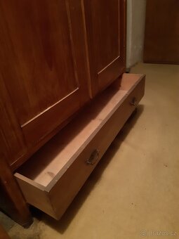 Starožitná,asivni skřiň - 3