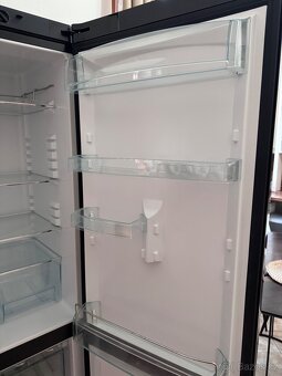 Černá lednice značky SNAIGÉ - 3