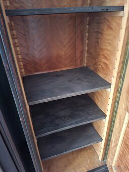 Starožitné vitrínové skříně - 3