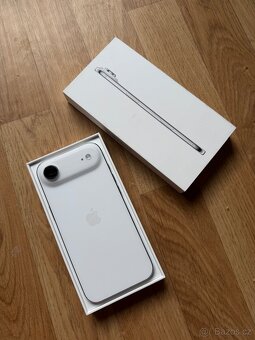 Apple iPhone Air 256GB stříbrný - 3