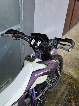 ZUUMAV 250 Custom 💜 - 3